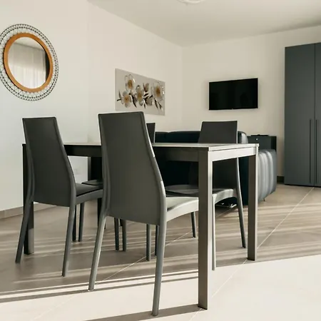 Apartman Monsurei, View *