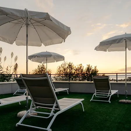 Monsurei, View Apartman